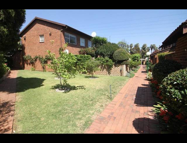 3 BEDROOM PROPERTY TO RENT IN BEDFORD GARDENS